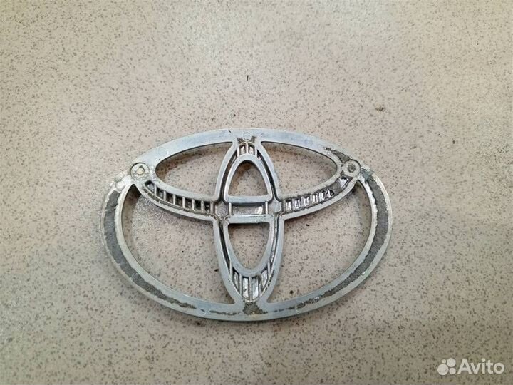 Эмблема багажника Toyota Corolla Spacio E110 1997