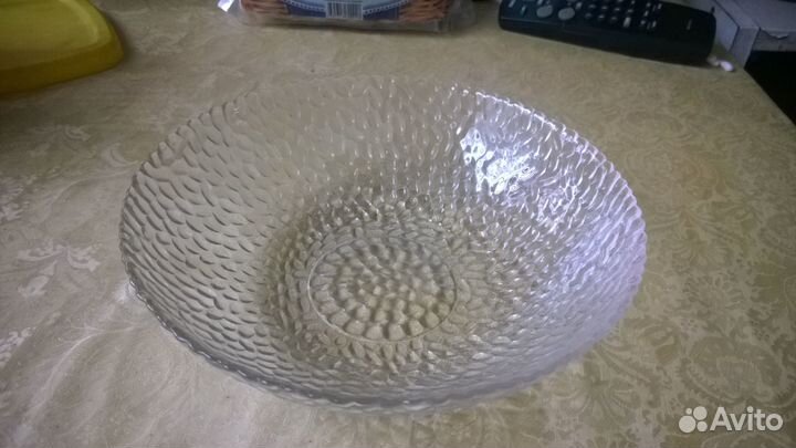 Салатники новые. стекло