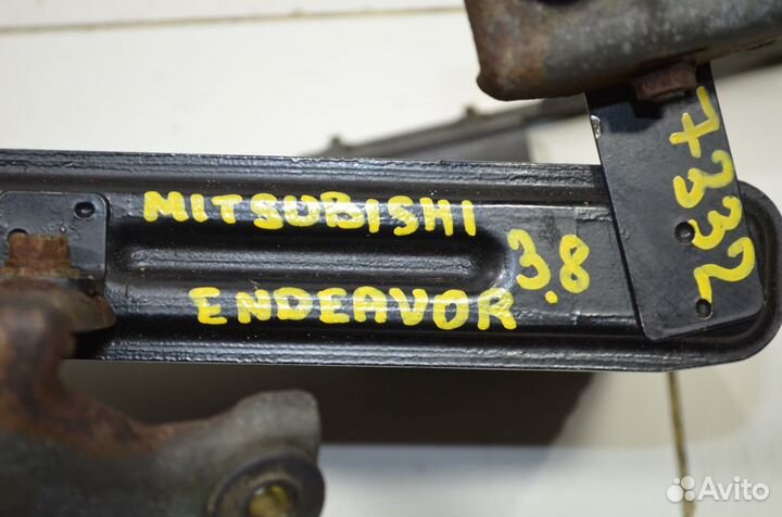 Радиатор масляный Mitsubishi Endeavor D71W 3.8