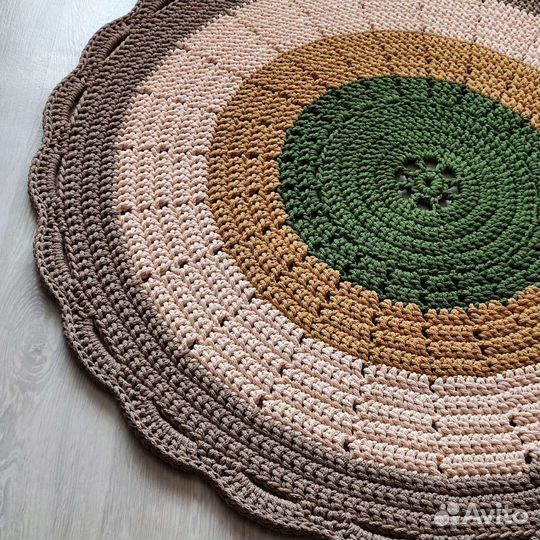 Коврик вязаный