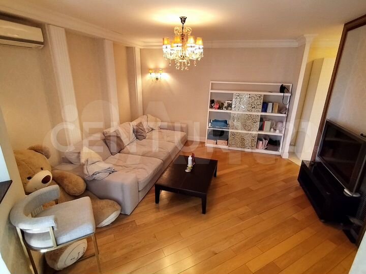 2-к. квартира, 71 м², 6/18 эт.