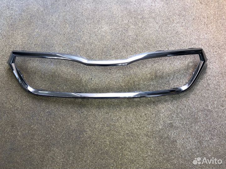 Решетка Радиатора Skoda Rapid 2020