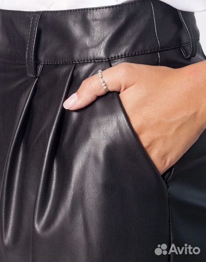 Шорты кожаные женские