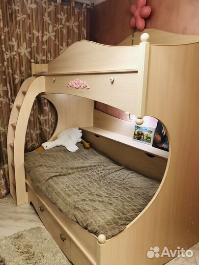 Двухъярусная кровать со шкафом бу