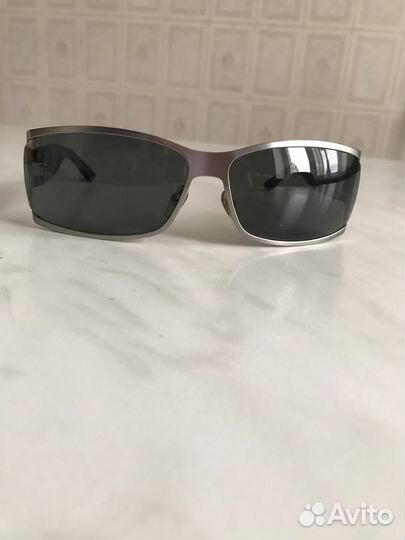 Солнцезащитные очки брендовые