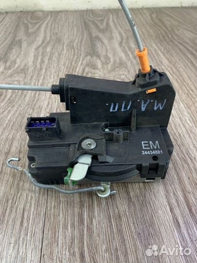 Замок двери передний правый Opel Meriva A минивэн