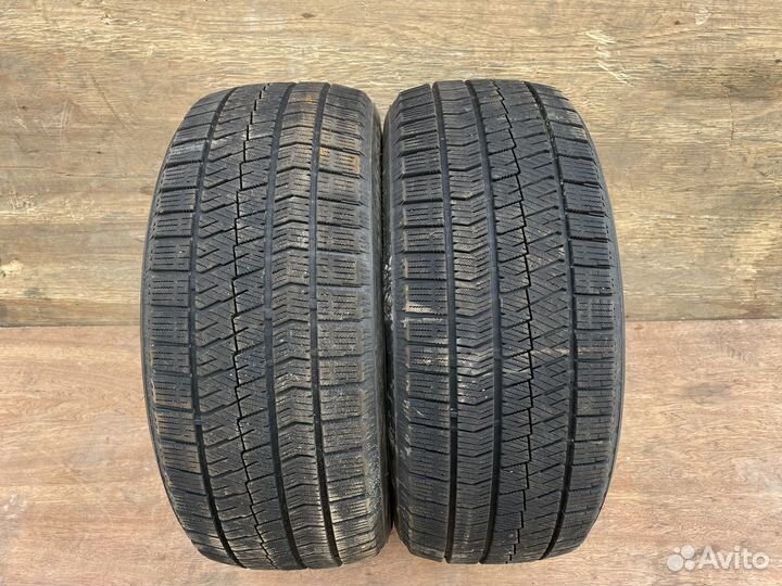 Bridgestone Blizzak VRX2 215/50 R17 91Q