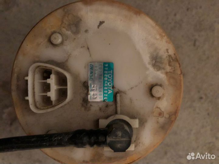 Топливный насос Lexus Rx XU10