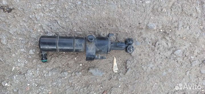 Форсунка омывателя фары Мерседес 204 кузов