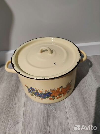 Кастрюля эмалированная на 8 литров б/у