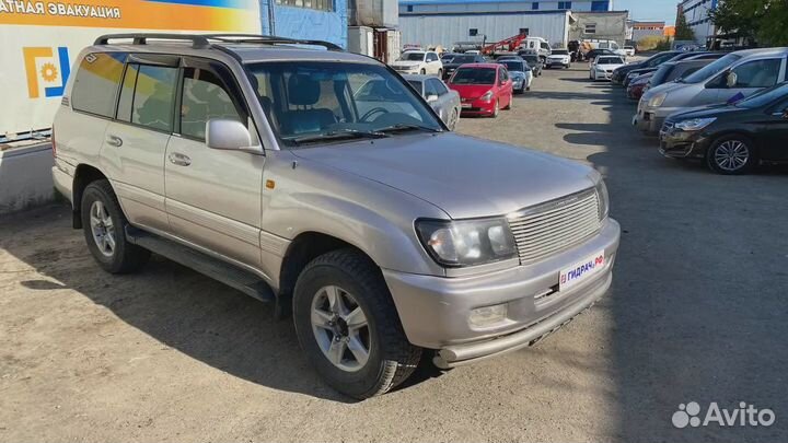 Стекло двери передней правой Toyota Land Cruiser