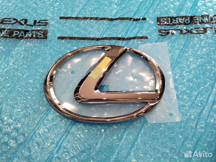 Эмблема решетки Lexus Lx 570 12-15 Новая