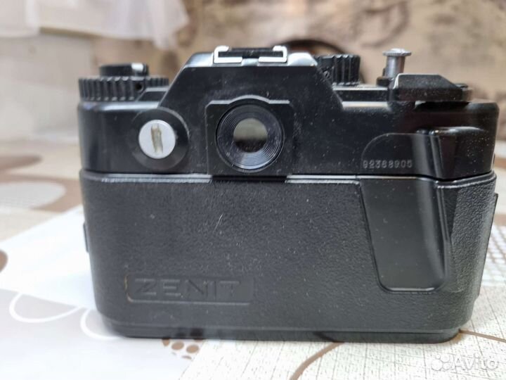 Плёночный фотоаппарат Зенит 122