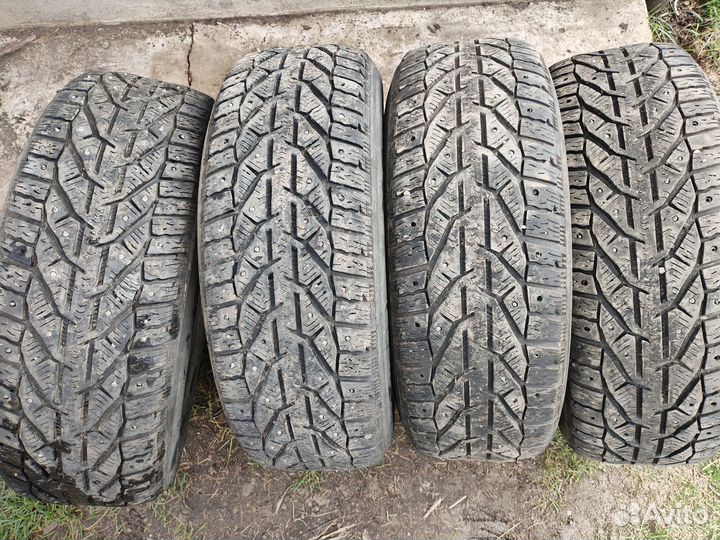 Tigar SUV Ice 215/65 R16 102T