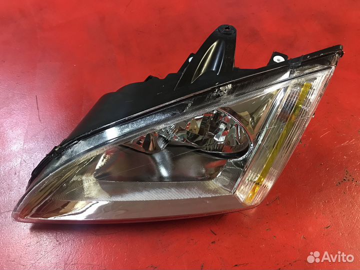Фара левая Ford Focus 2 (хром) Новая