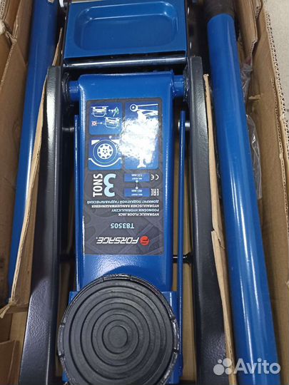 Домкрат подкатной 3 тонны новый доставка