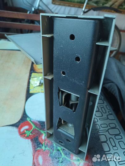 Кронштейн для телевизора поворотный