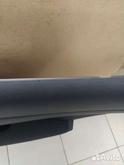 Дверная карта задняя правая Тойота Королла Е 180