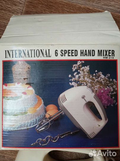 Миксер кухонный с 2 парами насадок (не работает)