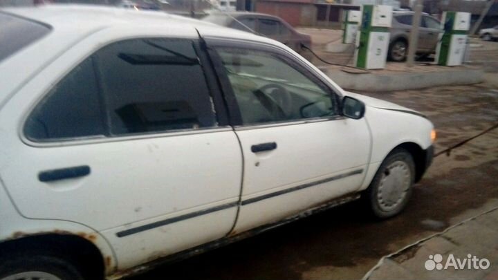 Ниссан Санни, полностью в разбор