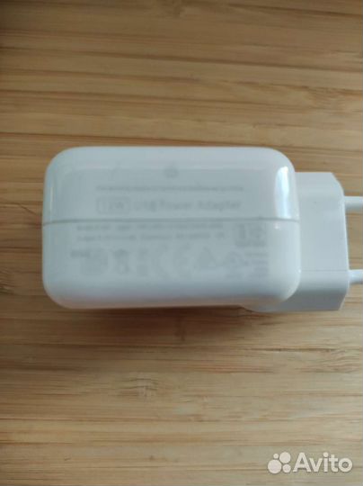 Сетевое зарядное устройство Apple