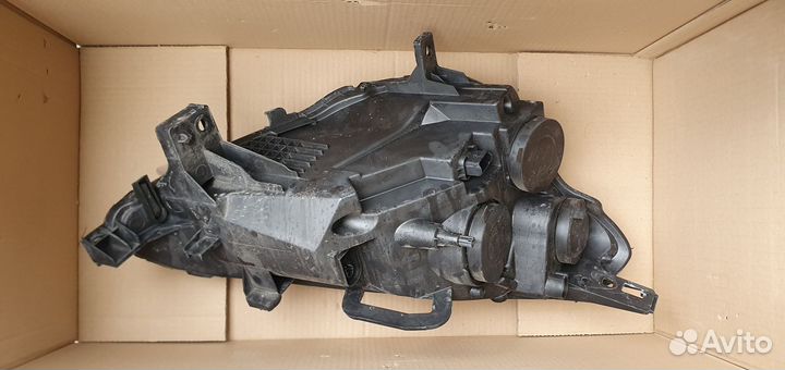 Фара левая галоген Citroen berlingo 2 (с 2008)