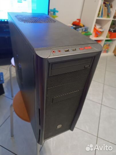 Топовый огромный корпус от TT