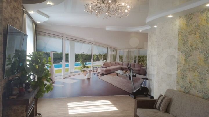 2-к. квартира, 90 м², 10/25 эт.