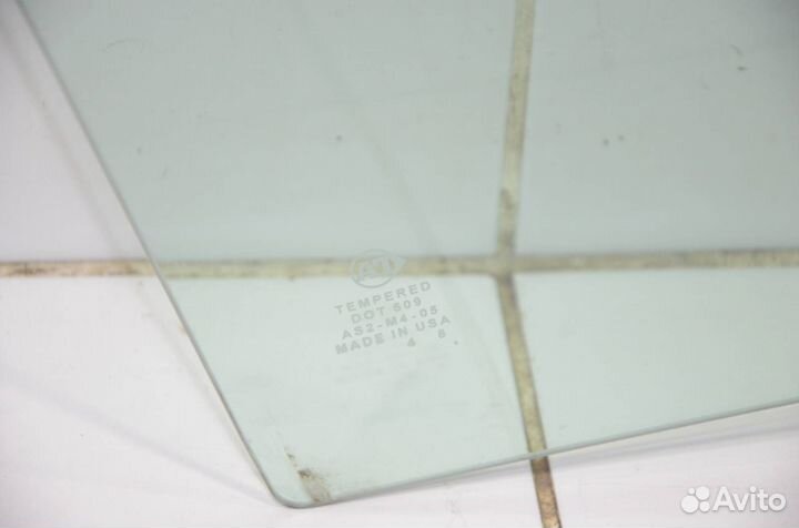 Стекло двери переднее правое Ford Escape EP3 3.0