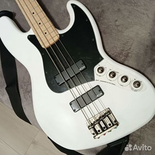 Бас гитара Fender Squier Contemporary Jazz Bass
