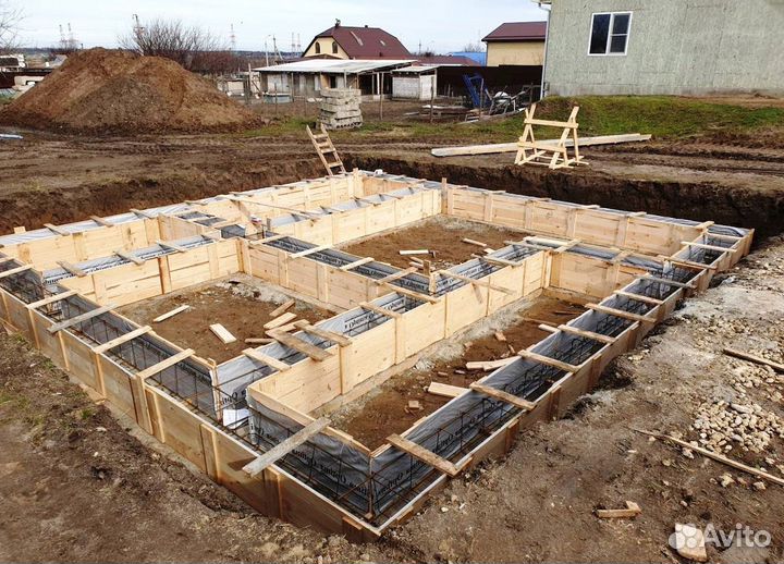 Заливка фундамента / Фундамент