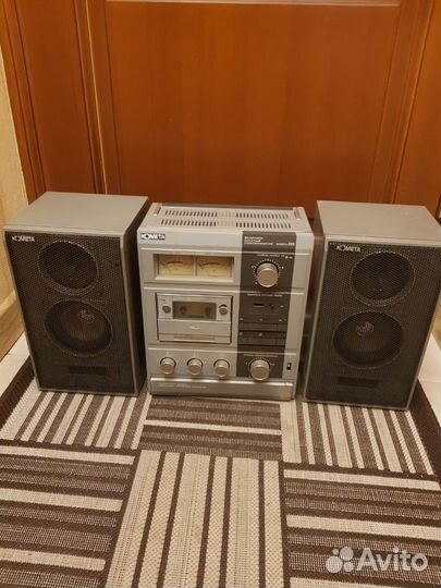 Кассетный магнитофон радио