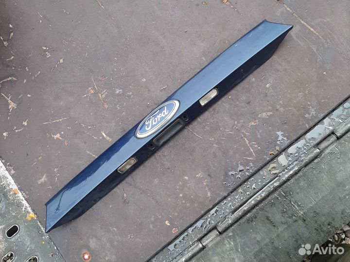 Накладка крышки багажника Форд Мондео 4 универсал
