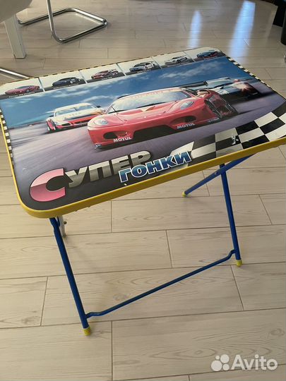 Детский столик