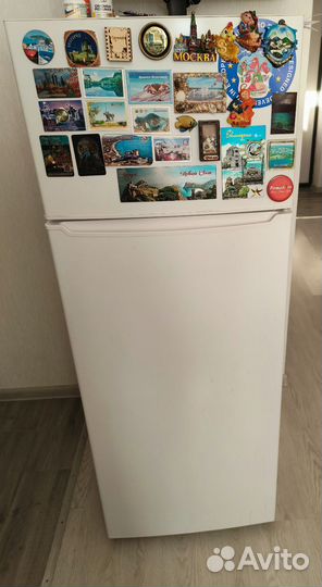 Холодильник Vestel VDD 260 VW белый