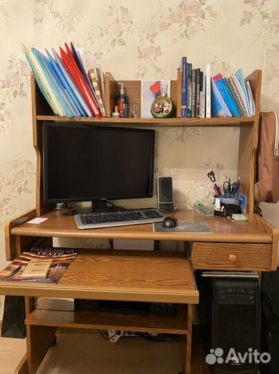 Компьютерный стол