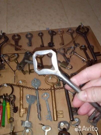 Коллекция ключей старинных