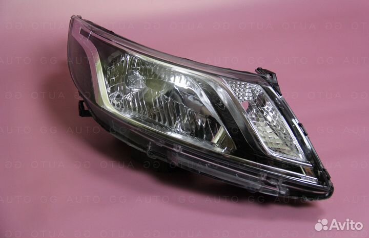 Фара левая на Kia Rio 2011-15 до рестайлинг