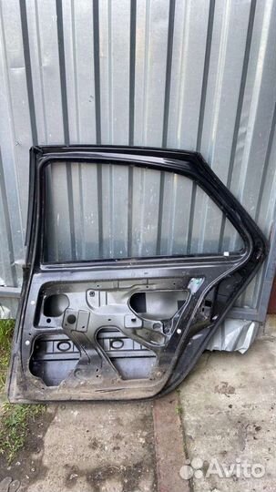 Дверь задняя правая лифтбэк Рено Лагуна 2