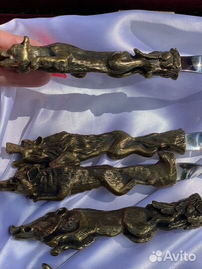 Набор шампуров с бронзовыми фигурками животных