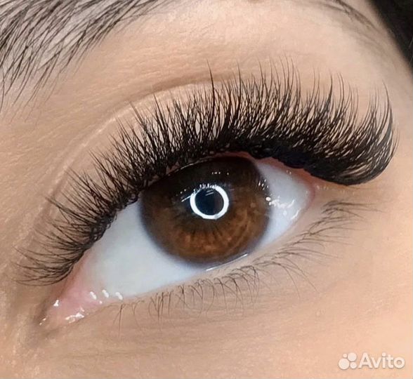 Нужна модель на наращивание ресниц