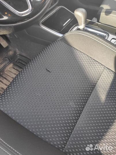 Обшивка салона Митцубиси Аутлендер 3