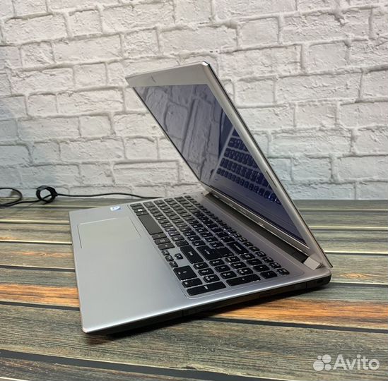 Acer 4/500Gb Pent. GeForce 620m. Подсветка клавы