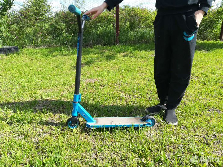 Трюковой самокат Glober