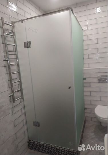 Душевая кабина из стекла