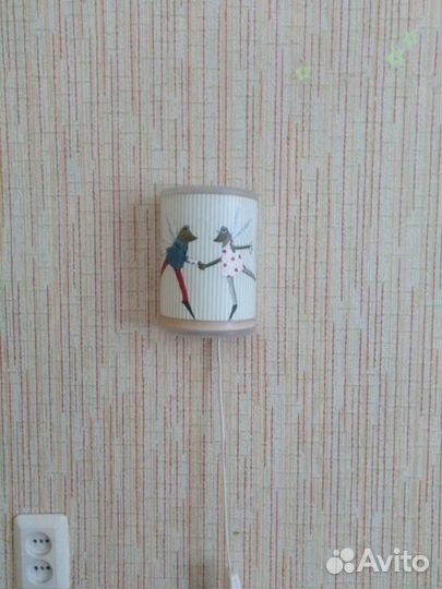 Полки стеллажи в детскую