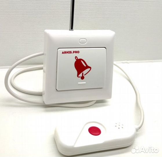 Кнопка вызова персонала с выносной кнопкой в руку