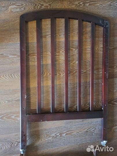 Детская кроватка