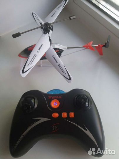 Вертолет на пульте управления