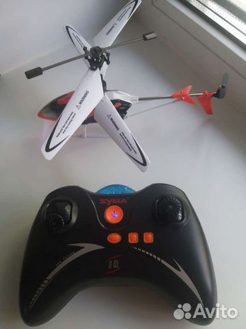 Вертолет на пульте управления